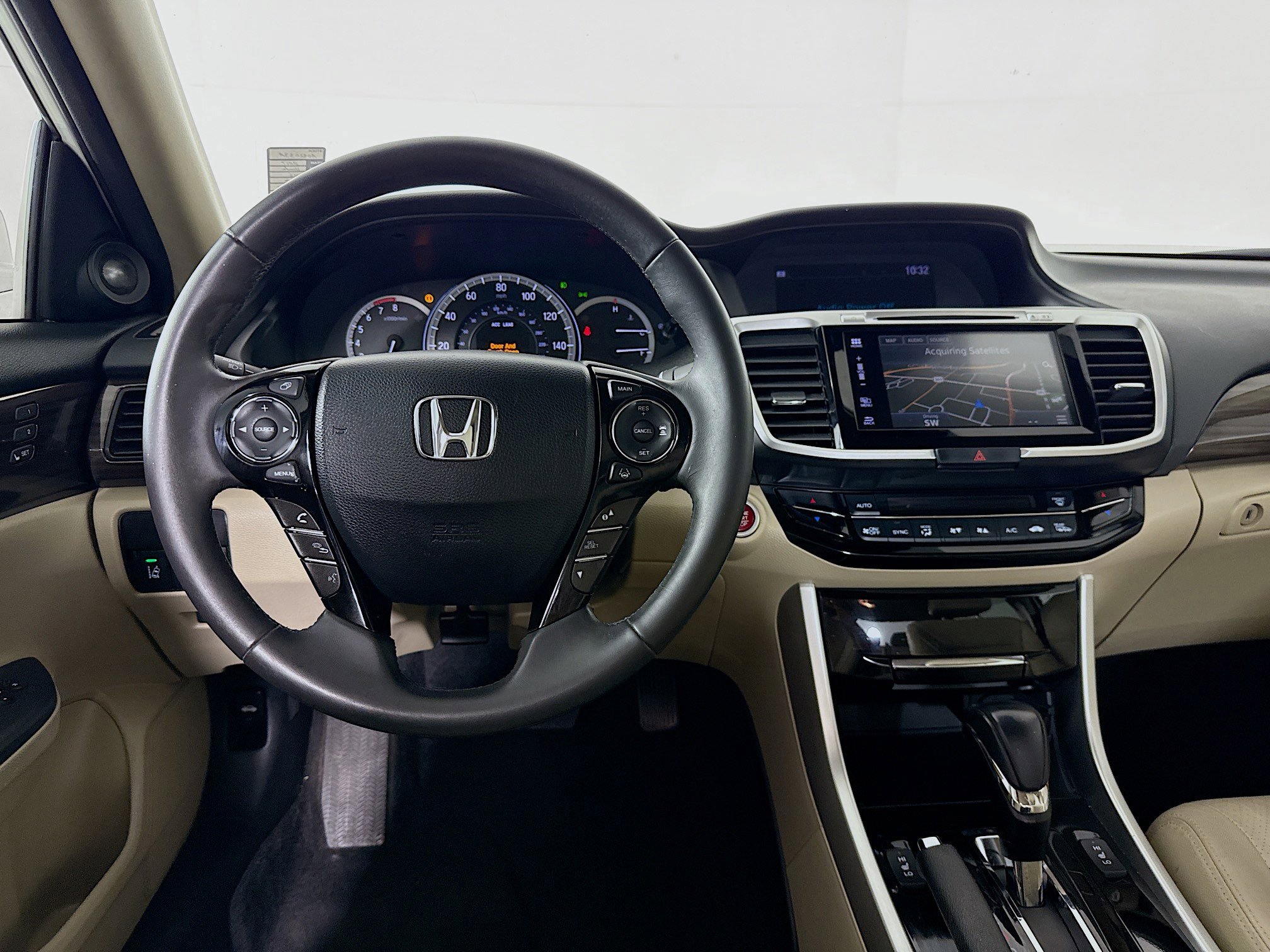 Used 2017 Honda Accord Touring image 28