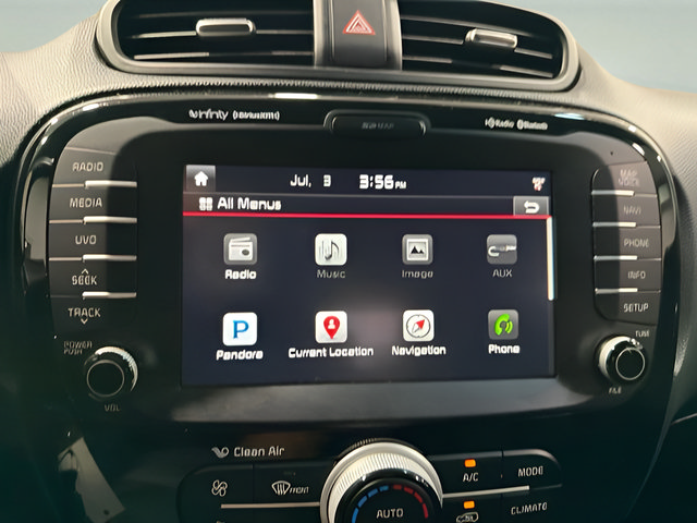 Used 2015 Kia Soul + w/ Audio Package FWD image 22