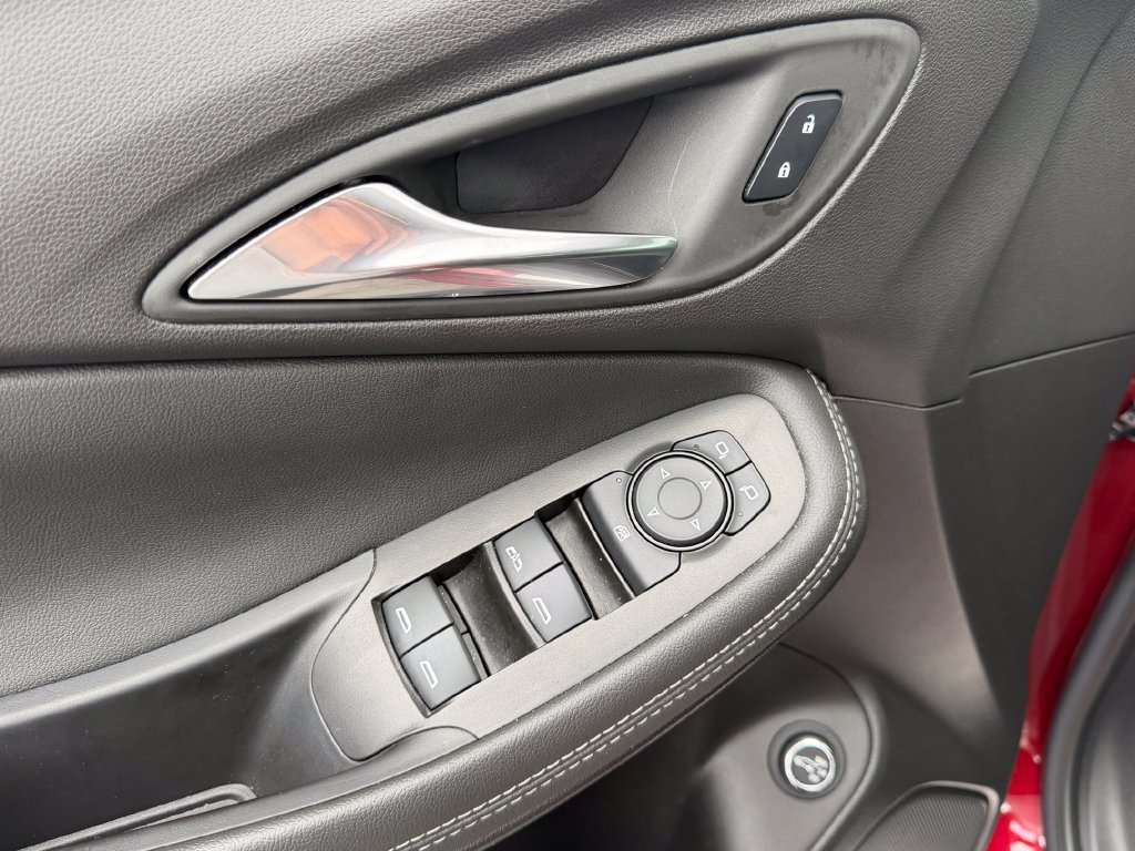 Used 2023 Buick Encore GX Select w/ Sport Touring Package FWD image 19