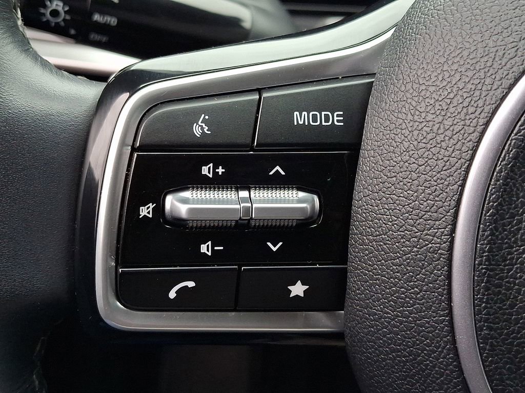 Used 2024 Kia Sorento S image 26