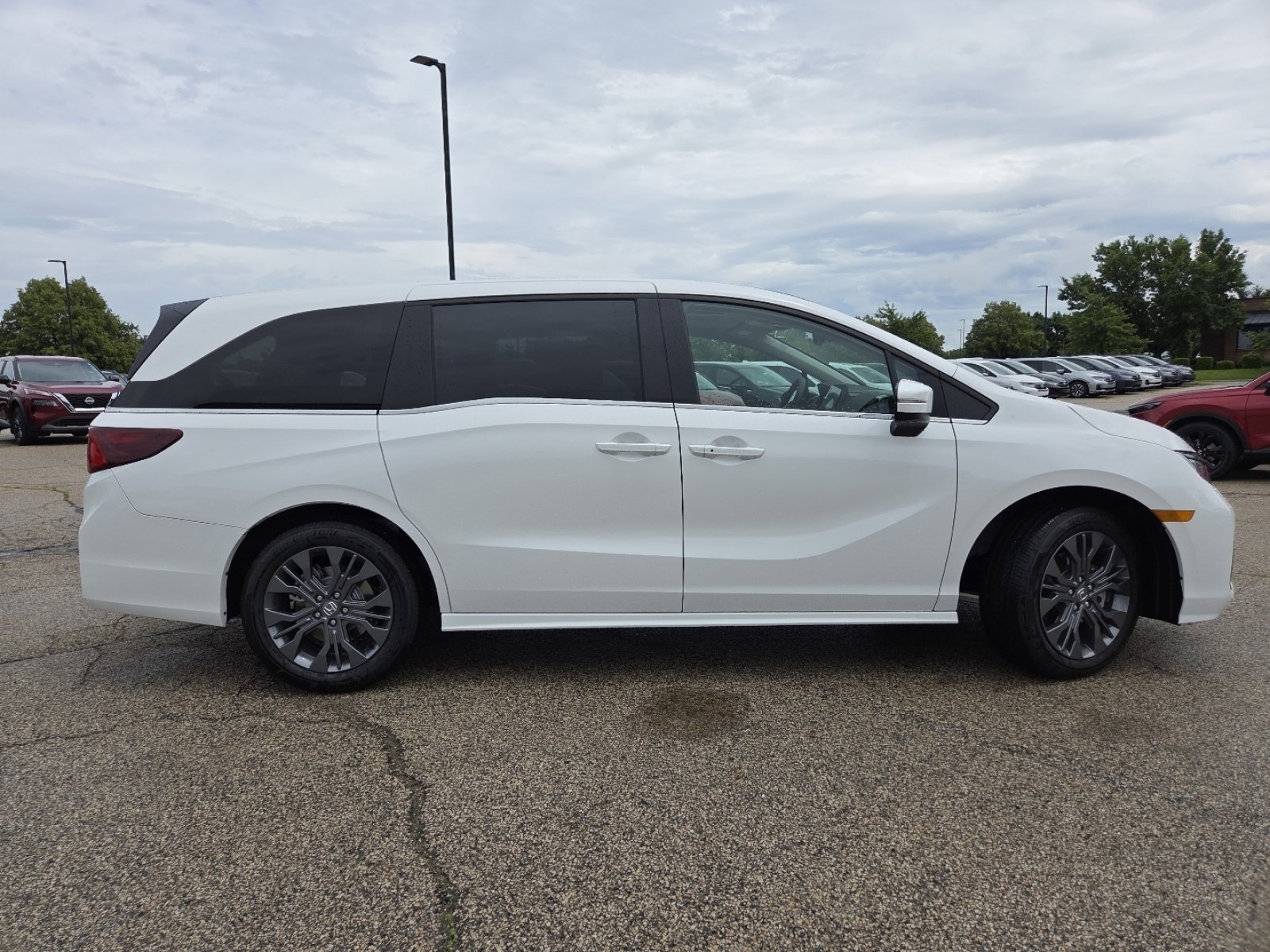 New 2026 Honda Odyssey Touring image 25