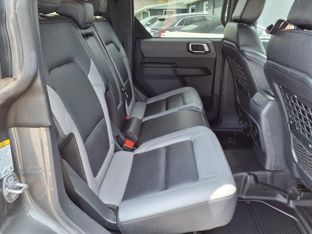Used 2024 Ford Bronco Big Bend image 16