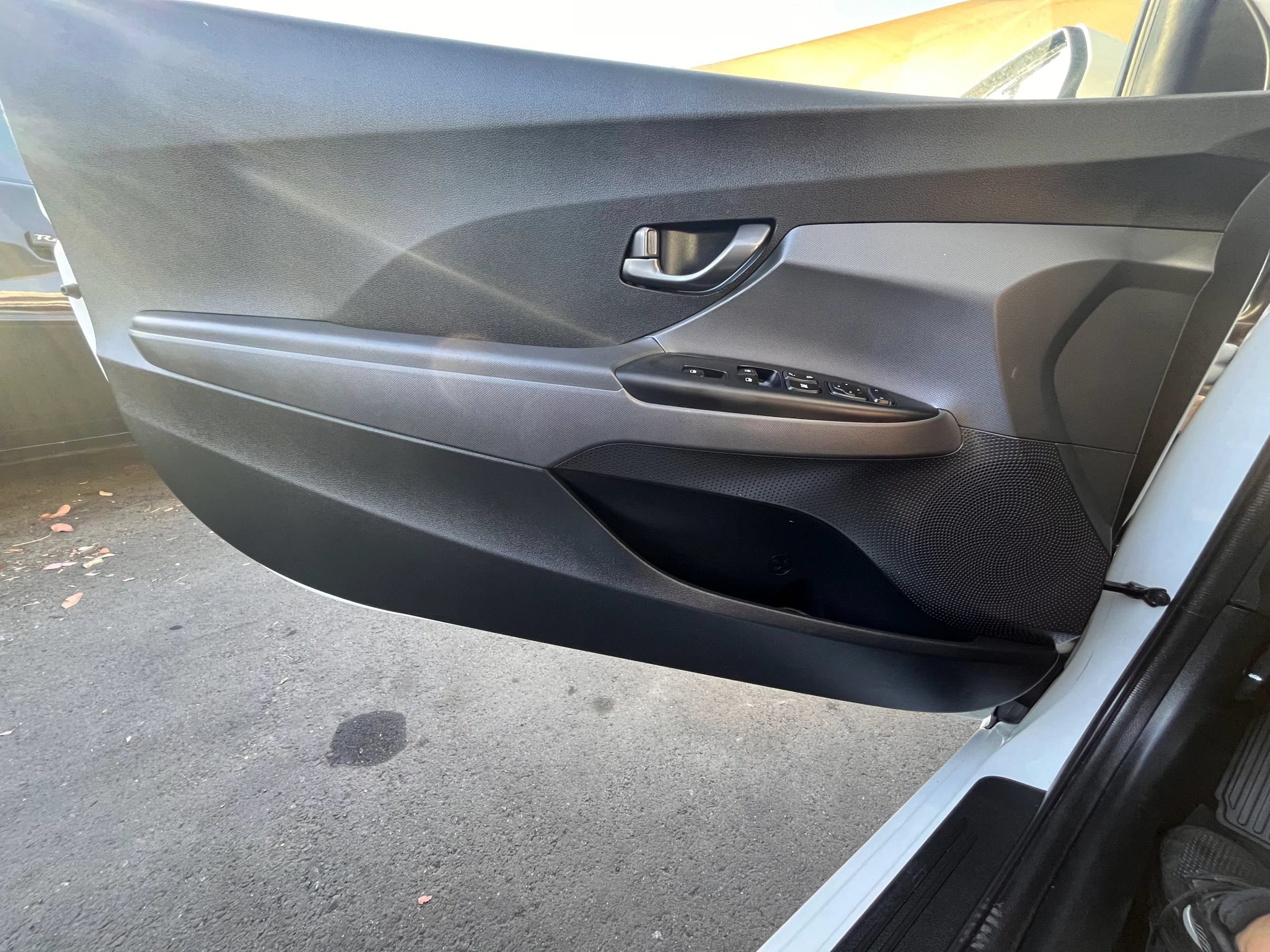 Used 2019 Hyundai Veloster 2.0 FWD image 16