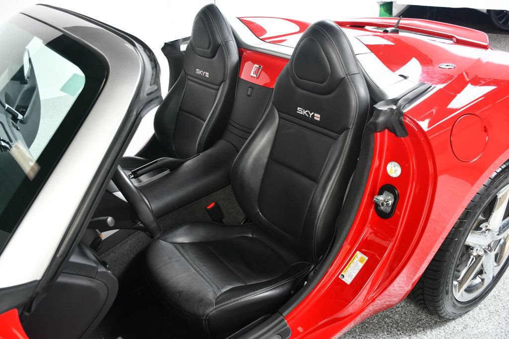 Used 2007 Saturn Sky Red Line RWD image 35