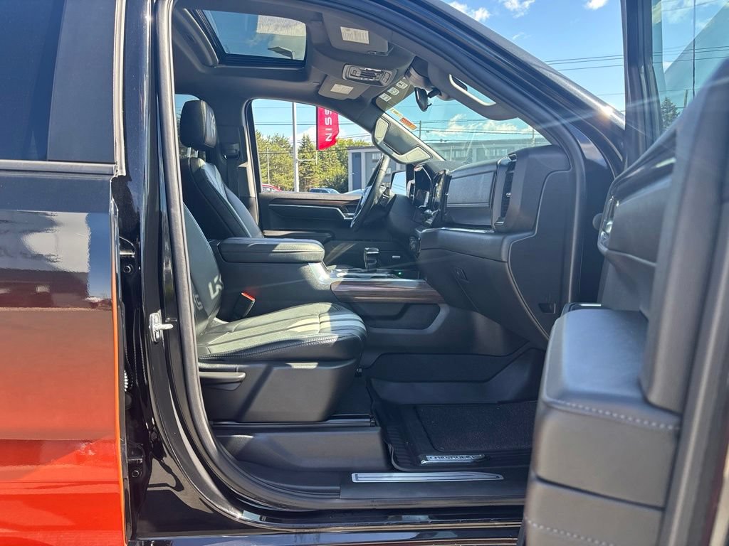 Used 2023 Chevrolet Silverado 1500 RST w/ All Star Edition Plus AWD/4WD image 32