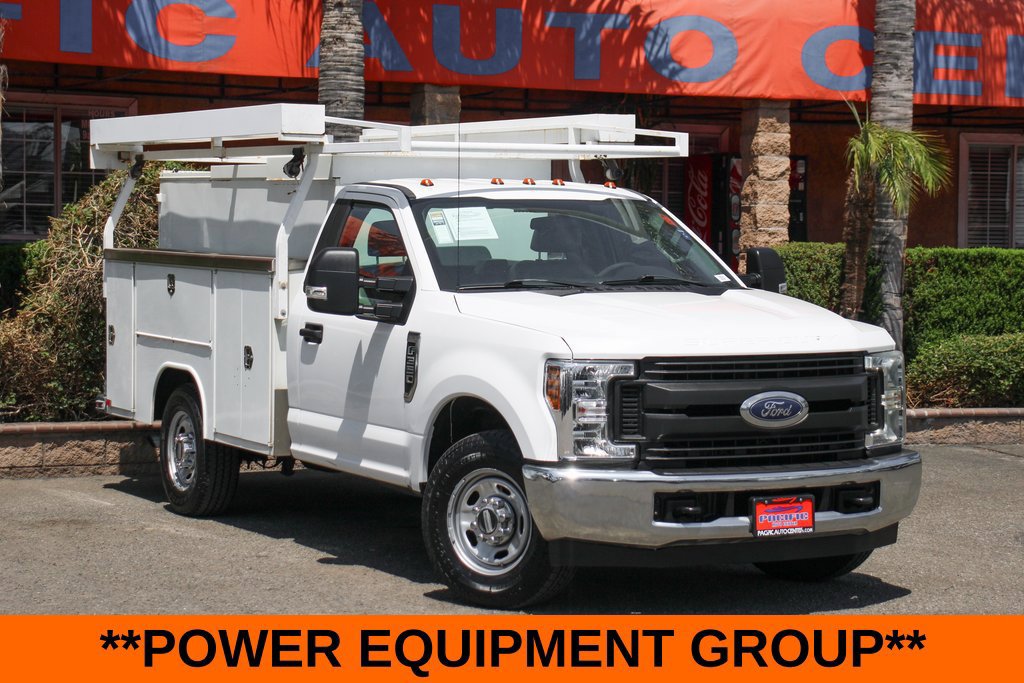 Used 2018 Ford F350 XL w/ Power Equipment Group RWD image 2