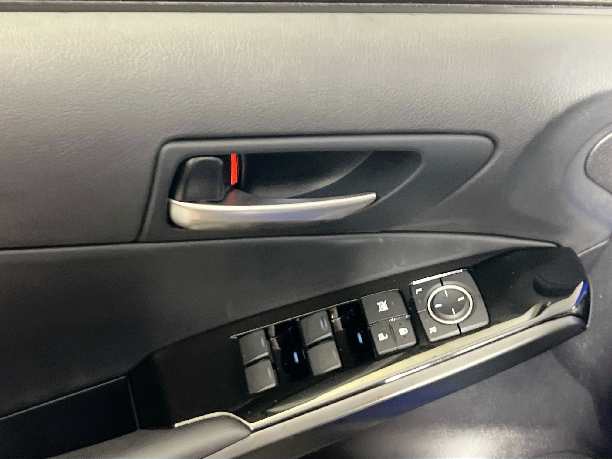 Used 2025 Lexus IS 350 F Sport w/ Accessory Package 2 RWD image 16