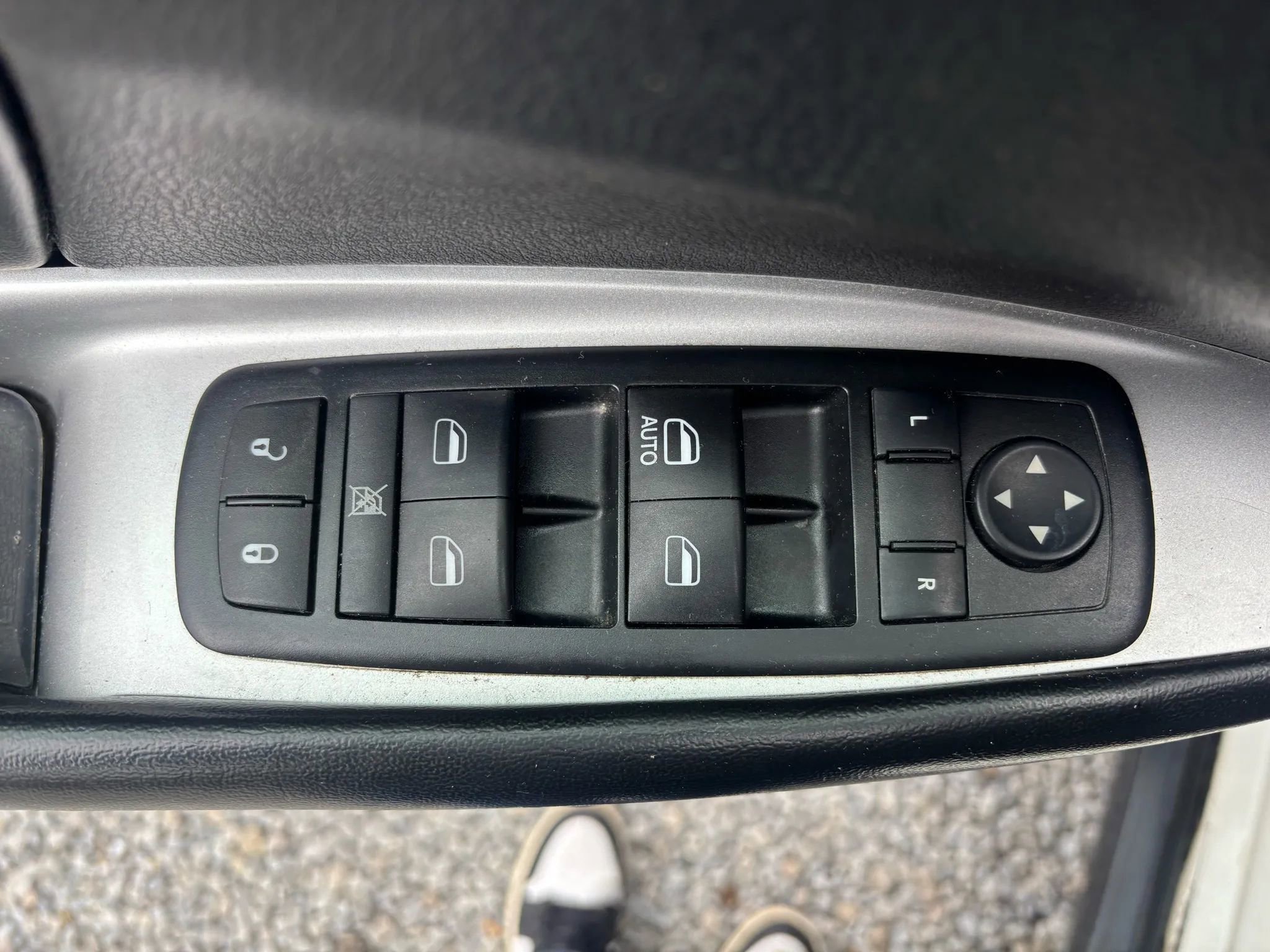 Used 2016 Dodge Journey SXT w/ Comfort/Convenience Group image 18