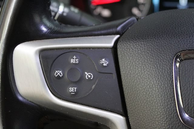 Used 2019 GMC Acadia SLT w/ LPO, Black Accent Package AWD/4WD image 15