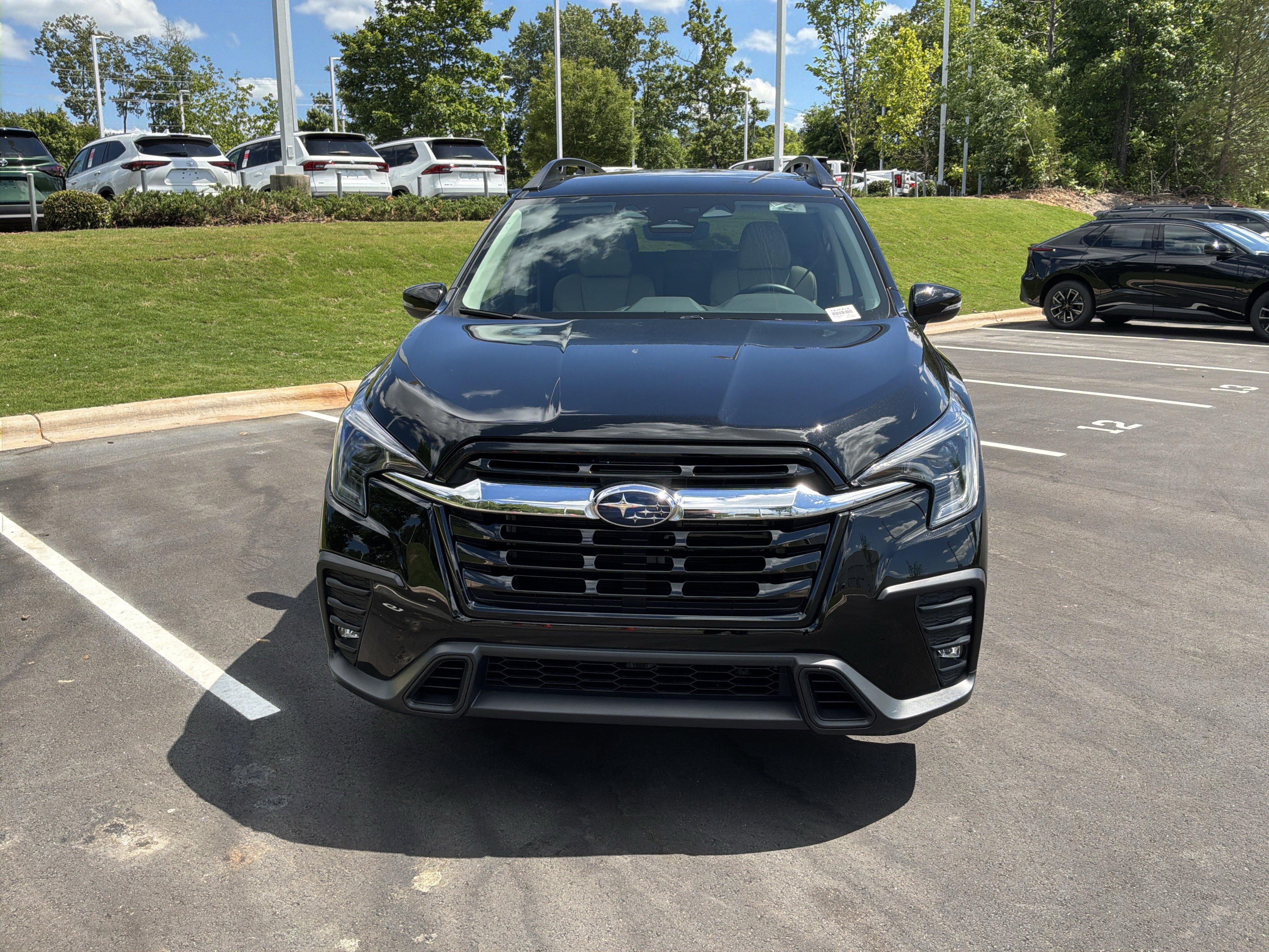 Used 2023 Subaru Ascent Limited AWD/4WD image 3