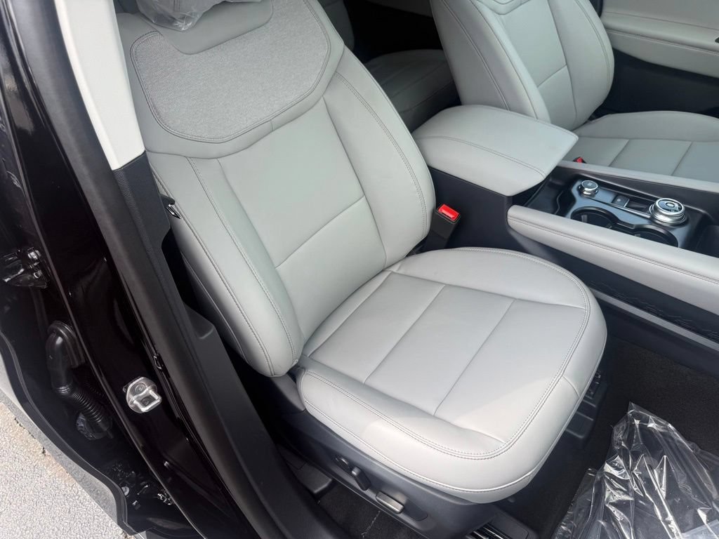New 2026 Ford Explorer Active w/ Active Comfort Package AWD/4WD image 63