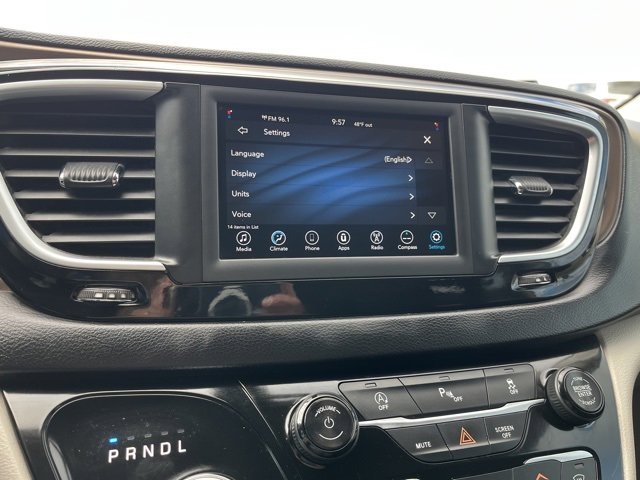 Used 2018 Chrysler Pacifica LX image 53