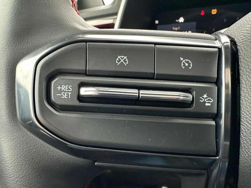 Used 2024 GMC Canyon AT4X w/ AT4X AEV Edition image 28