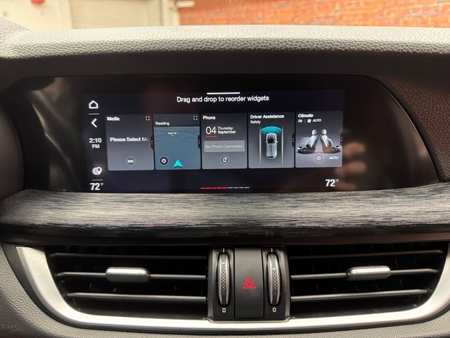 Used 2022 Alfa Romeo Stelvio Sprint image 21