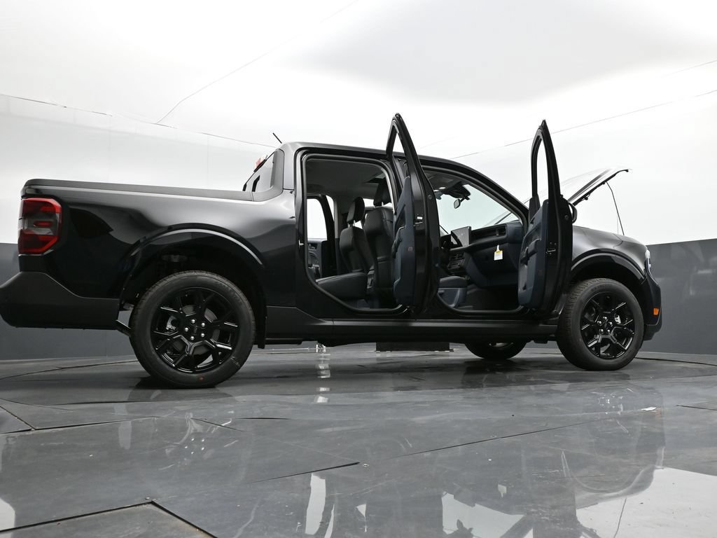 New 2025 Ford Maverick Lariat w/ Black Appearance Package AWD/4WD image 35
