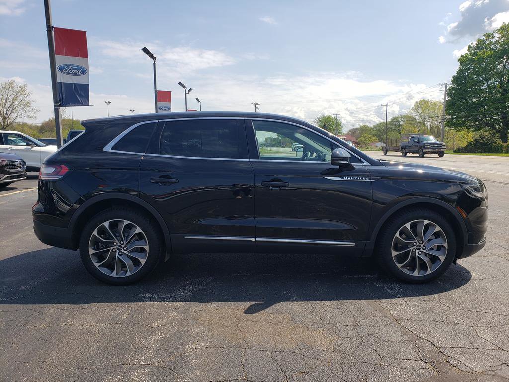 Used 2021 Lincoln Nautilus Reserve w/ Equipment Group 201A AWD/4WD video 2