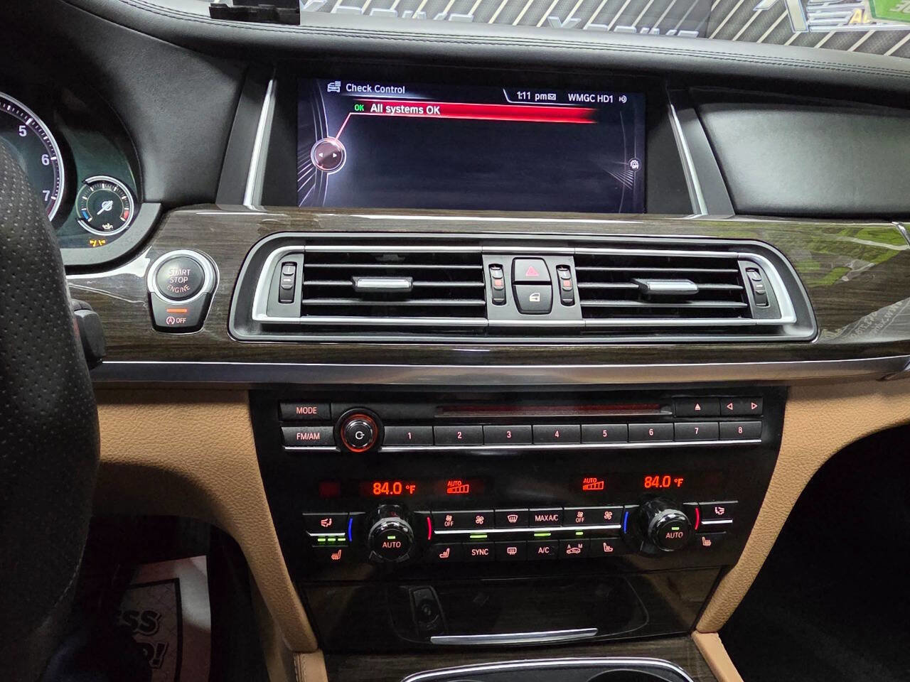 Used 2015 BMW 750Li image 25