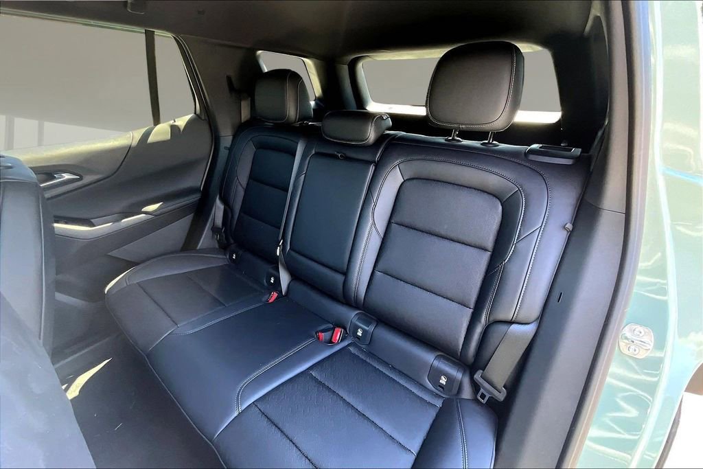 Used 2025 Chevrolet Equinox LT w/ Convenience Package II AWD/4WD image 19