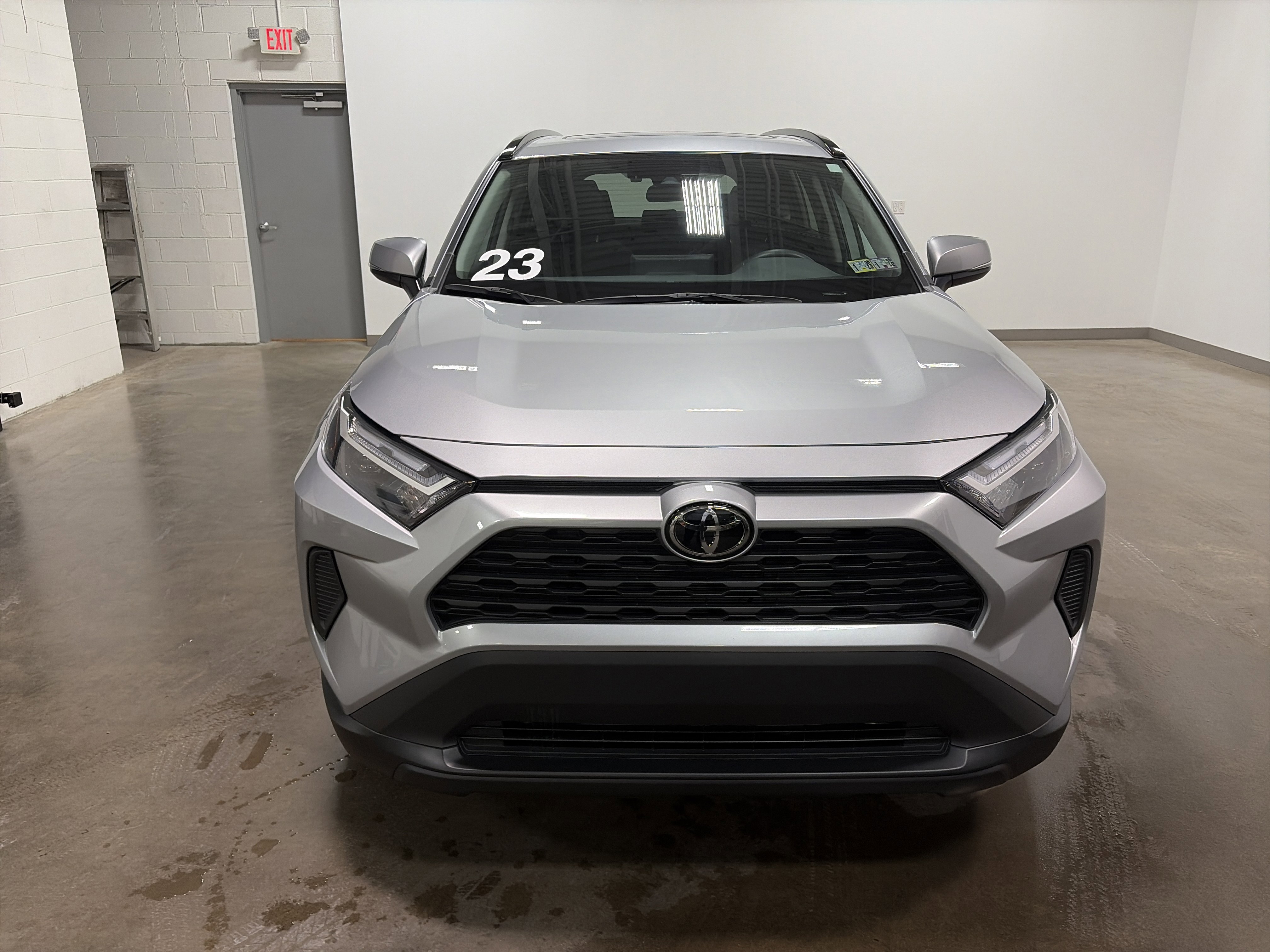 Used 2023 Toyota RAV4 XLE image 38