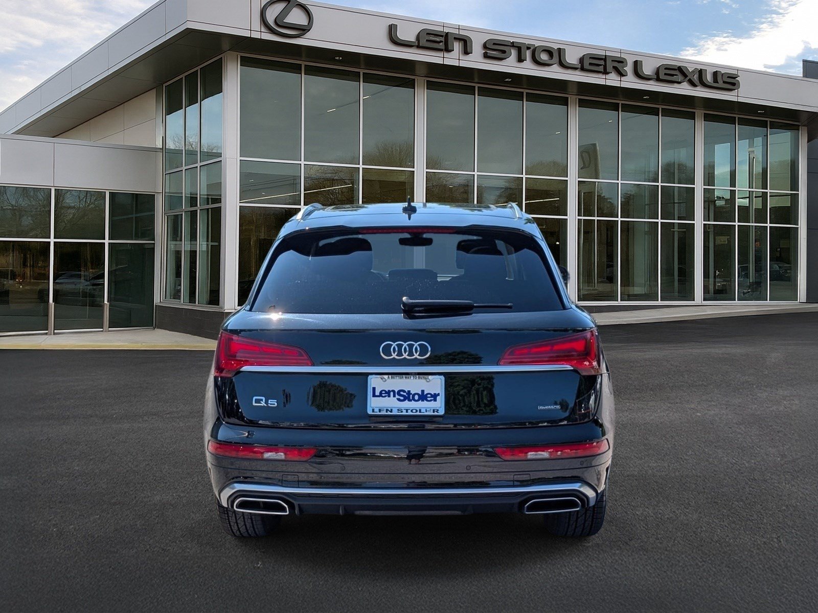 Used 2023 Audi Q5 2.0T Premium Plus w/ Premium Plus Package AWD/4WD image 4