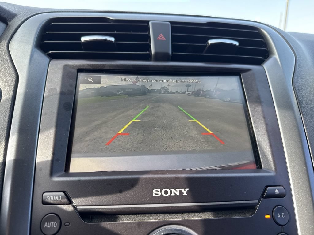 Used 2016 Ford Fusion Titanium FWD image 22