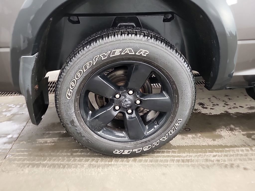 Used 2019 RAM 1500 Classic Warlock image 6