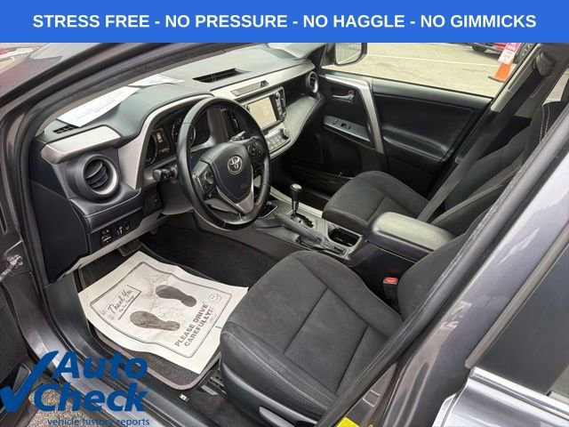 Used 2017 Toyota RAV4 XLE w/ Convenience Package image 17