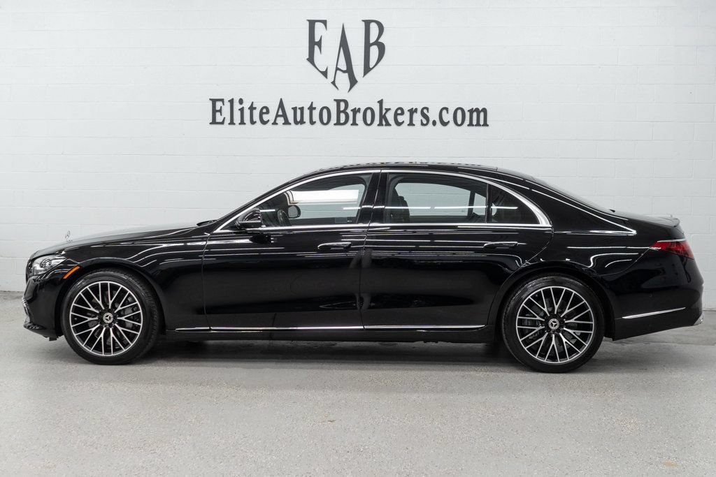 Used 2022 Mercedes-Benz S 580 4MATIC Sedan image 2
