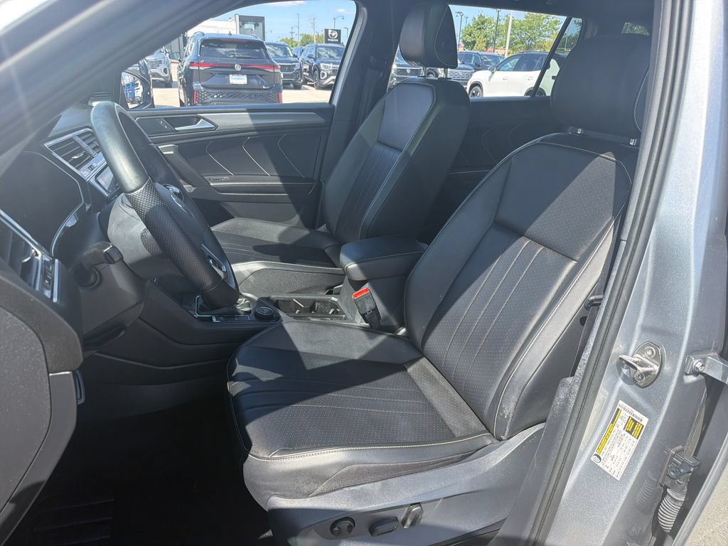 Certified 2024 Volkswagen Tiguan SE R-Line AWD/4WD image 7