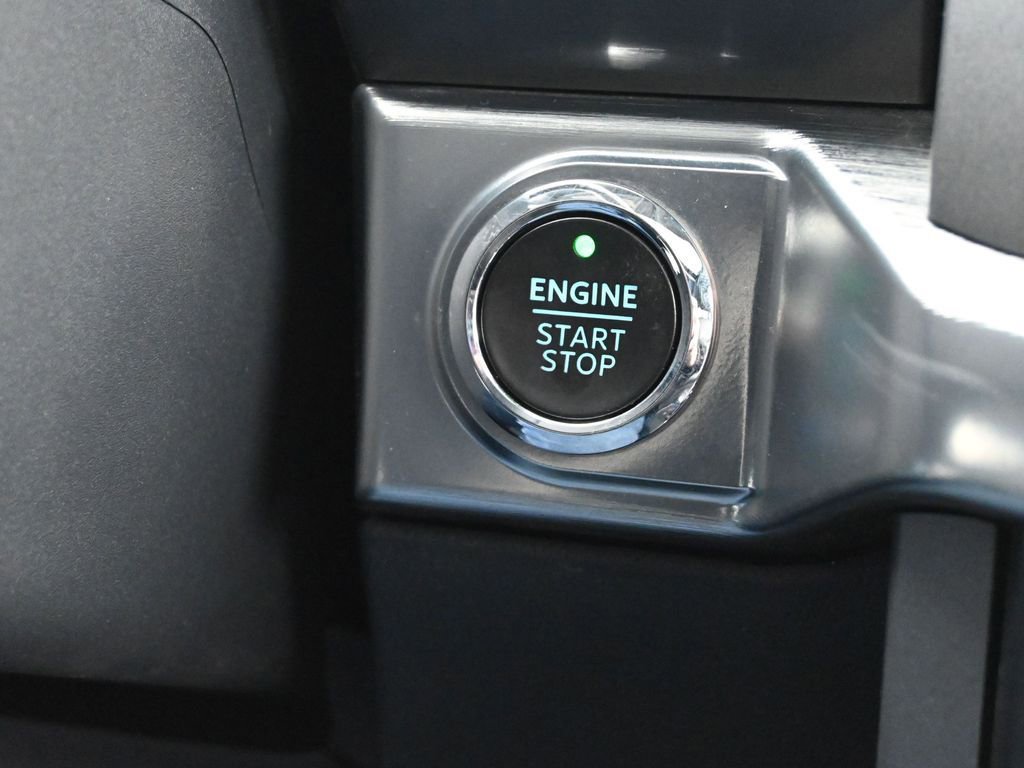 Used 2022 Ford F150 Lariat w/ Equipment Group 502A High image 39