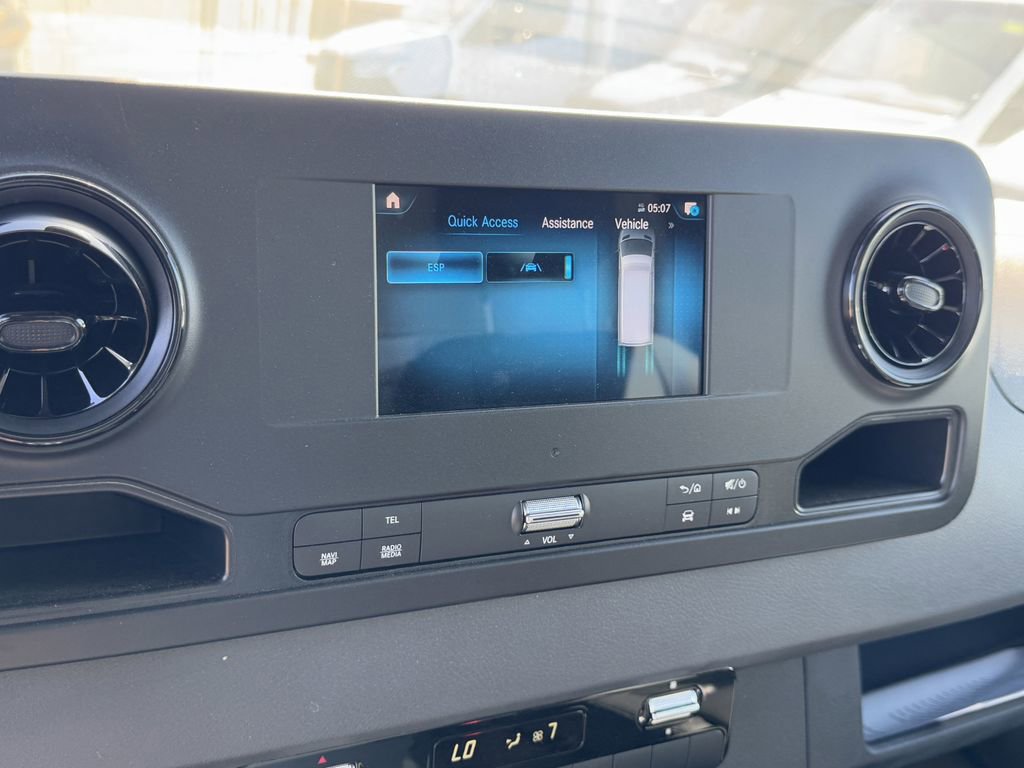 Used 2024 Mercedes-Benz Sprinter 3500 image 22