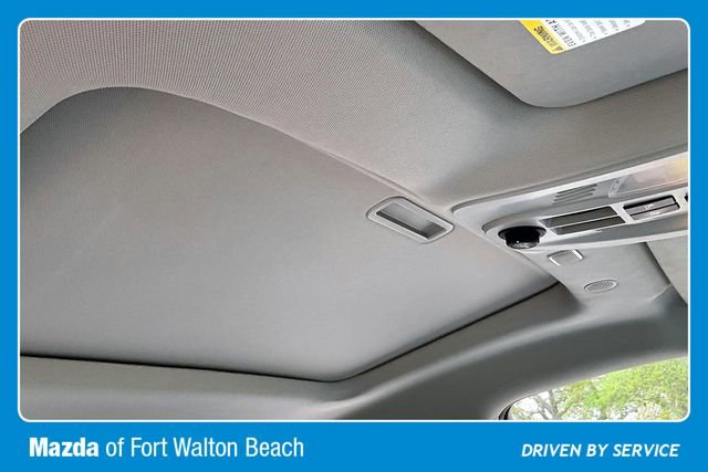 Used 2017 Chevrolet Equinox Premier w/ Enhanced Convenience Package image 27