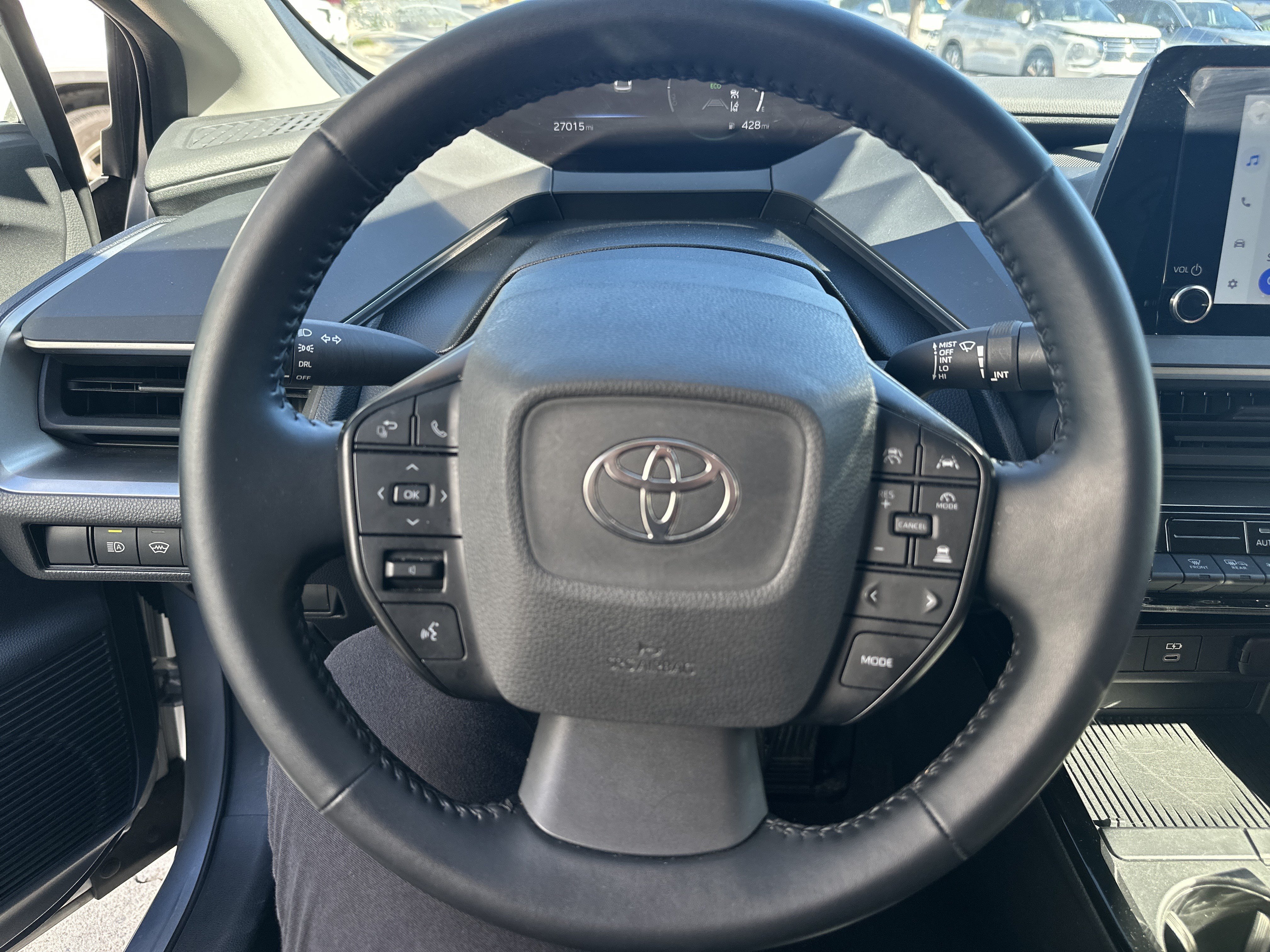 Used 2025 Toyota Prius LE FWD image 17