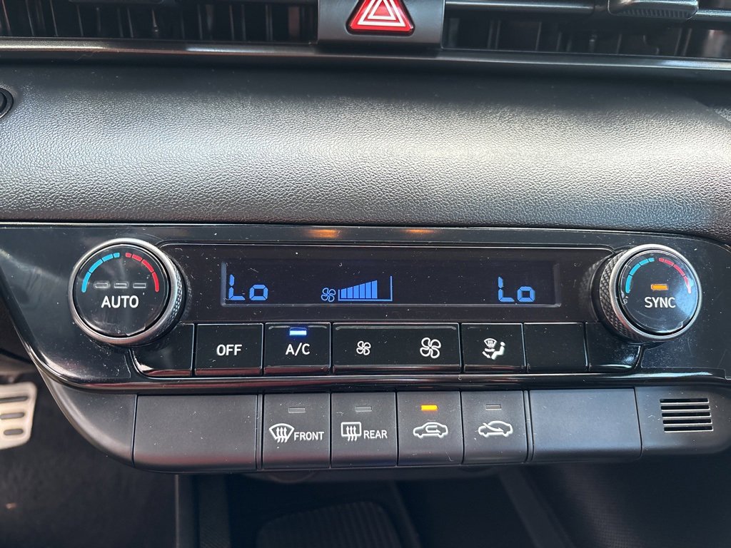 Used 2025 Hyundai Elantra Sport image 15