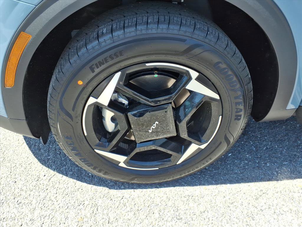 New 2026 Kia Sportage EX image 14