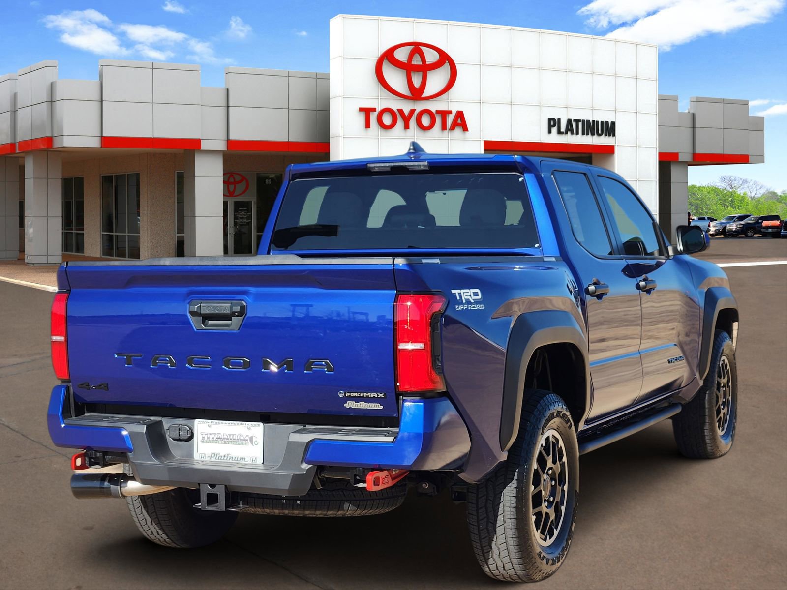 Used 2025 Toyota Tacoma TRD Off-Road image 4