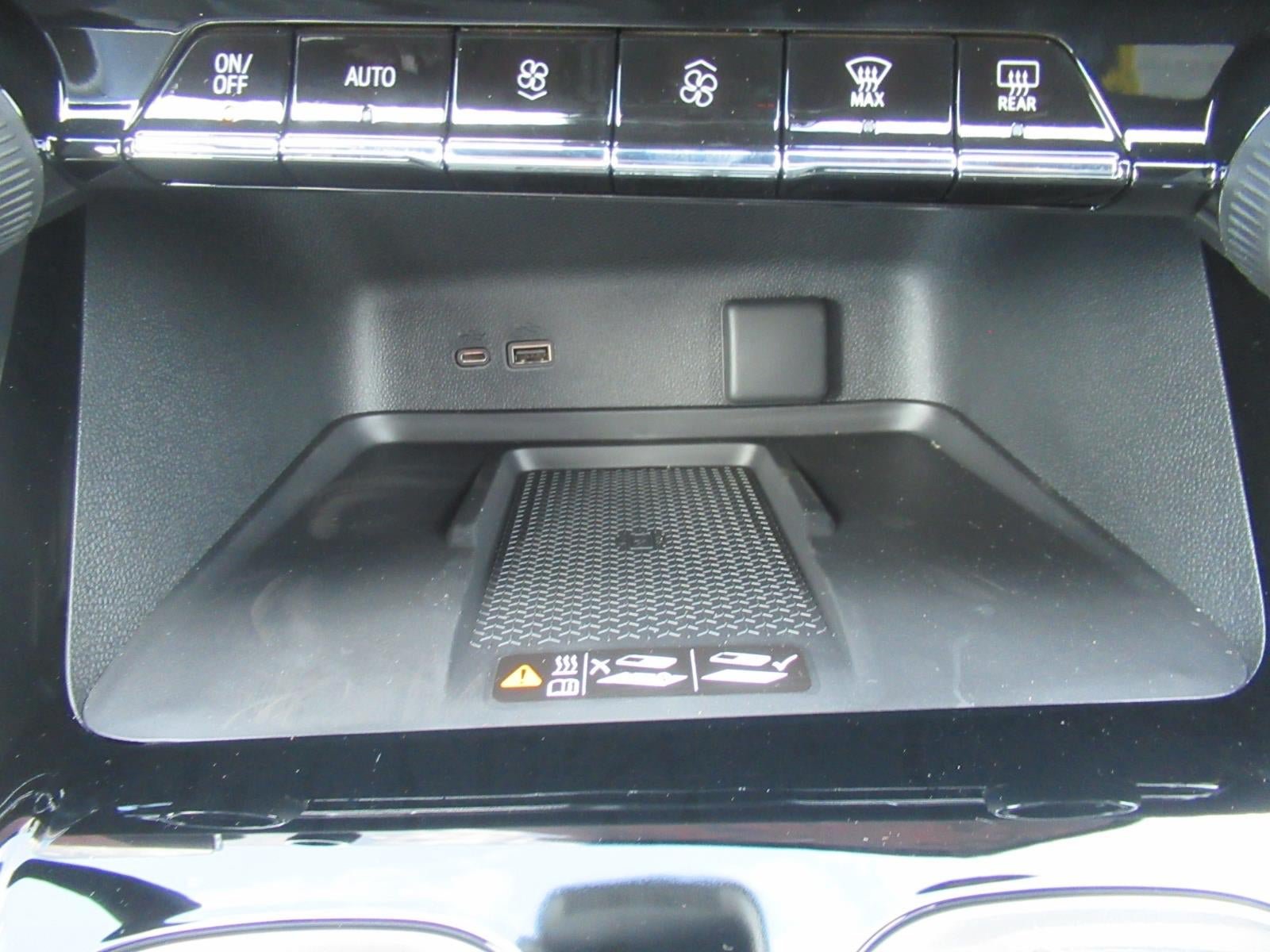New 2027 Chevrolet Traverse LT FWD image 27
