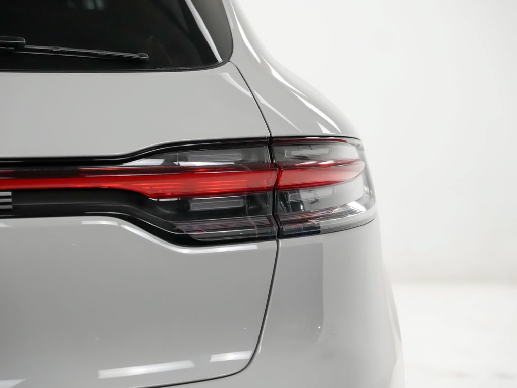 Certified 2026 Porsche Macan Turbo AWD/4WD image 12