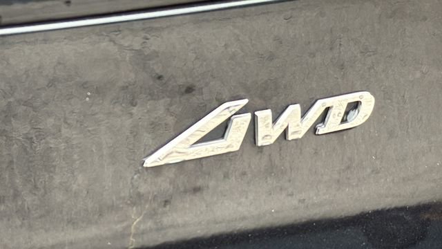 Used 2022 Genesis GV70 2.5T AWD/4WD image 31