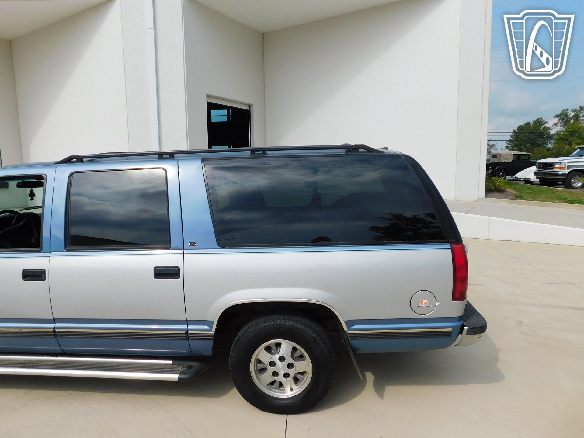 Used 1995 Chevrolet Suburban image 17