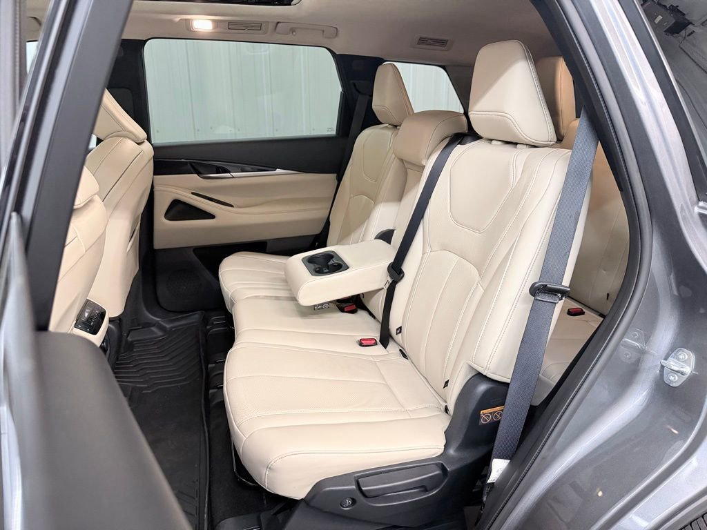 Certified 2024 INFINITI QX60 Pure image 28