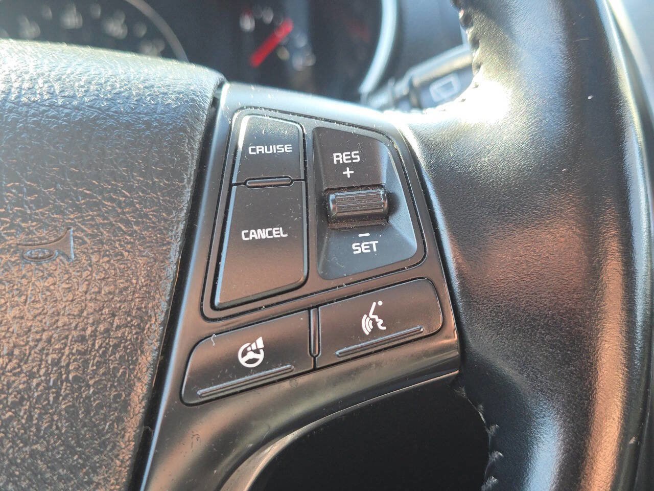 Used 2015 Kia Sorento SX image 29