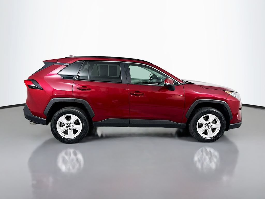 Used 2021 Toyota RAV4 XLE w/ Convenience Package AWD/4WD image 5