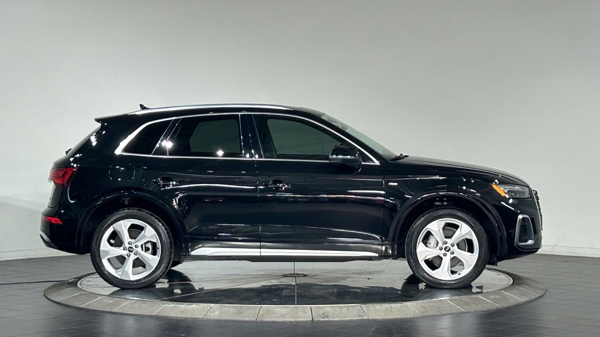 Used 2024 Audi Q5 2.0T Premium Plus AWD/4WD image 11