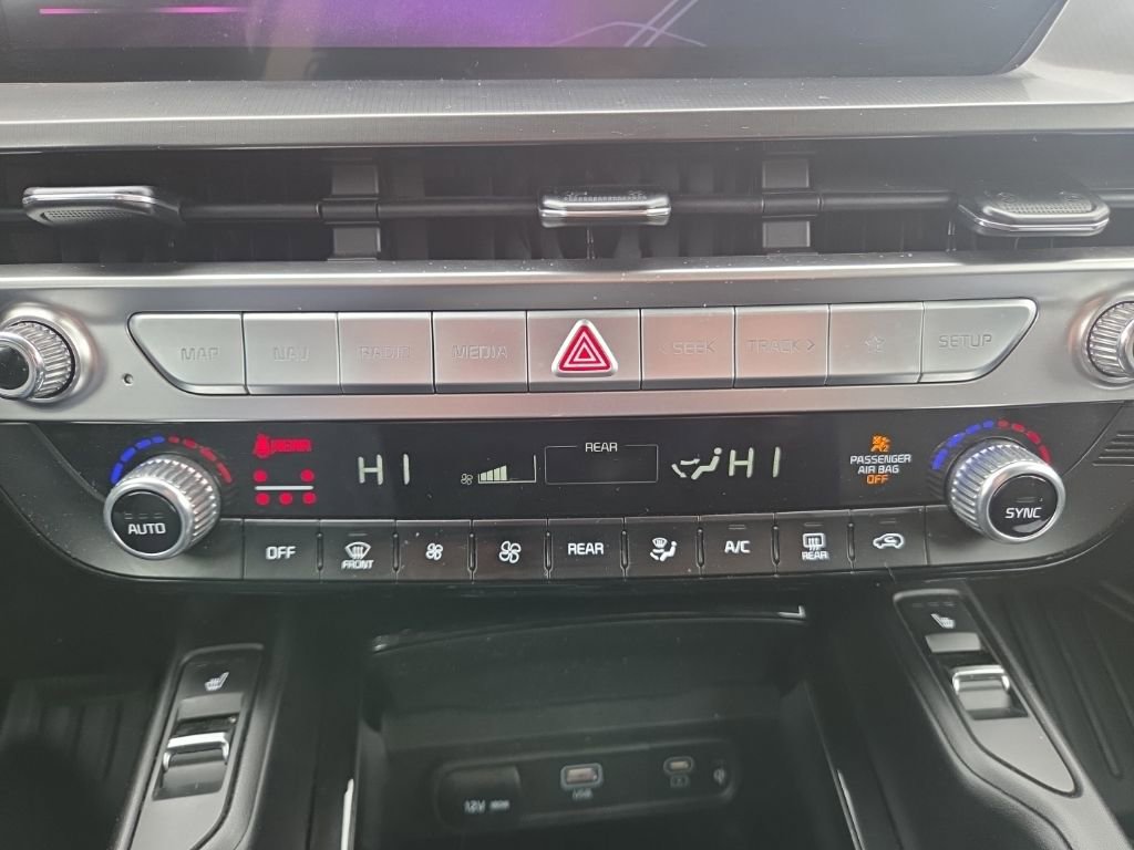 Used 2024 Kia Telluride S image 18