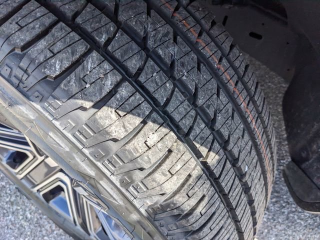 Used 2024 Jeep Wagoneer L Series II w/ Flexible Seating Group image 37