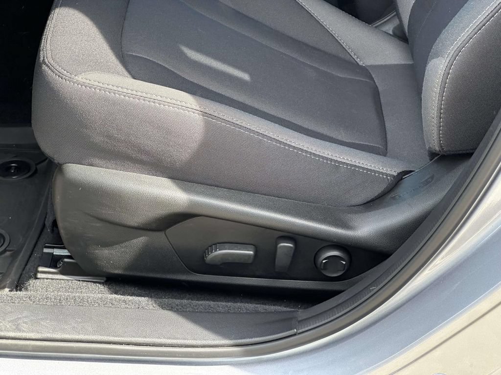 Certified 2025 Subaru Crosstrek 2.5i Premium AWD/4WD image 14