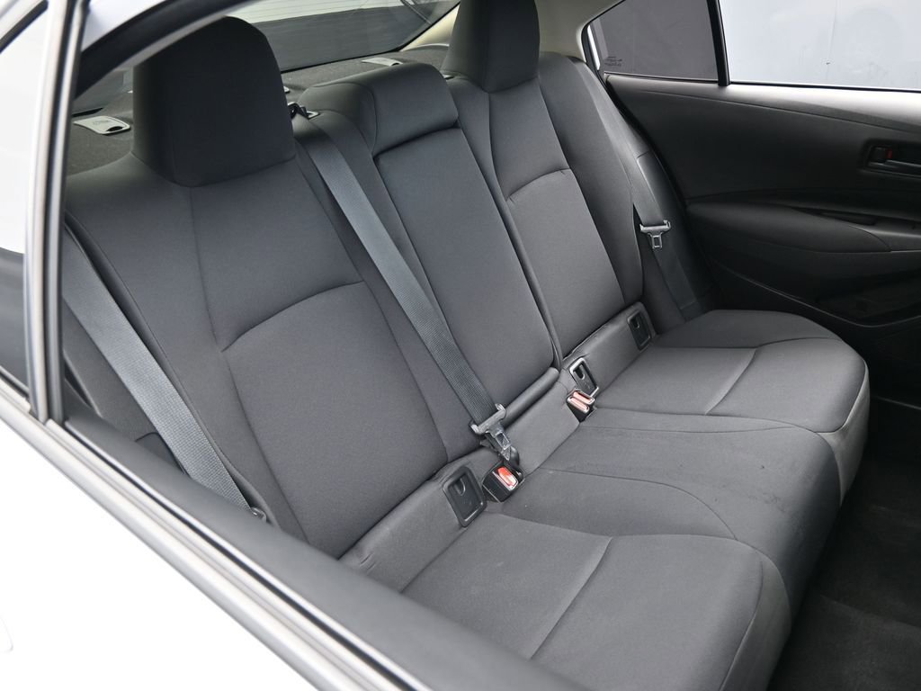 Used 2022 Toyota Corolla LE image 39