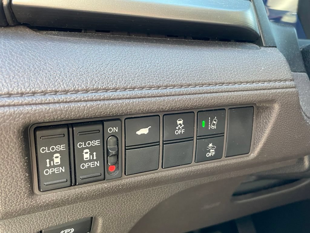 Used 2018 Honda Odyssey EX-L image 9