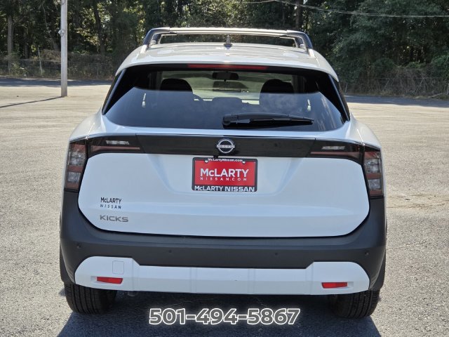 Used 2026 Nissan Kicks SV w/ SV Premium Package FWD image 4